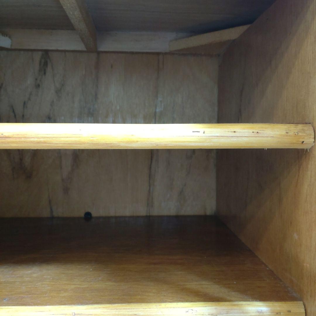 【訳あり品】ラタン　キャビネット ガラス扉付き 収納棚