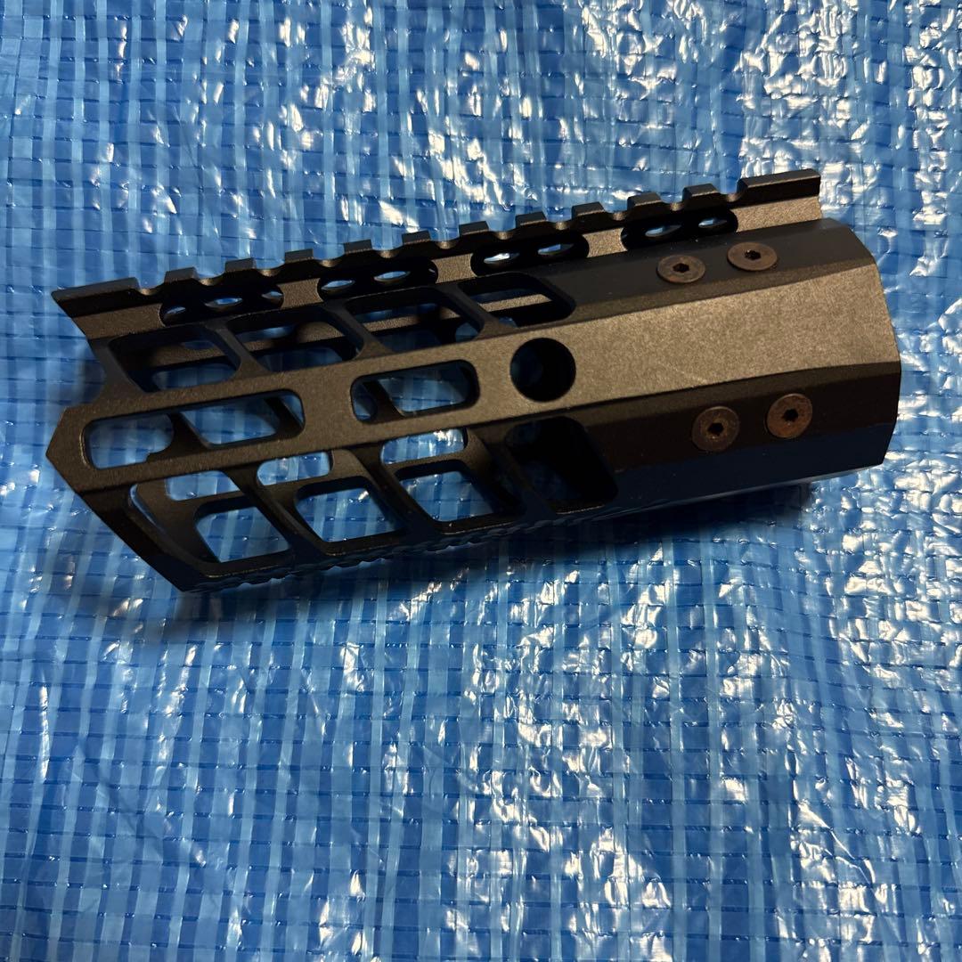 F1 Firearms P7M AR-15 Hyper Liteタイプ 5インチ