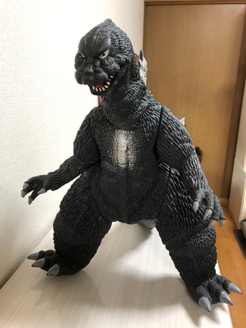 お正月値下げ！ゴジラ特大フィギュア