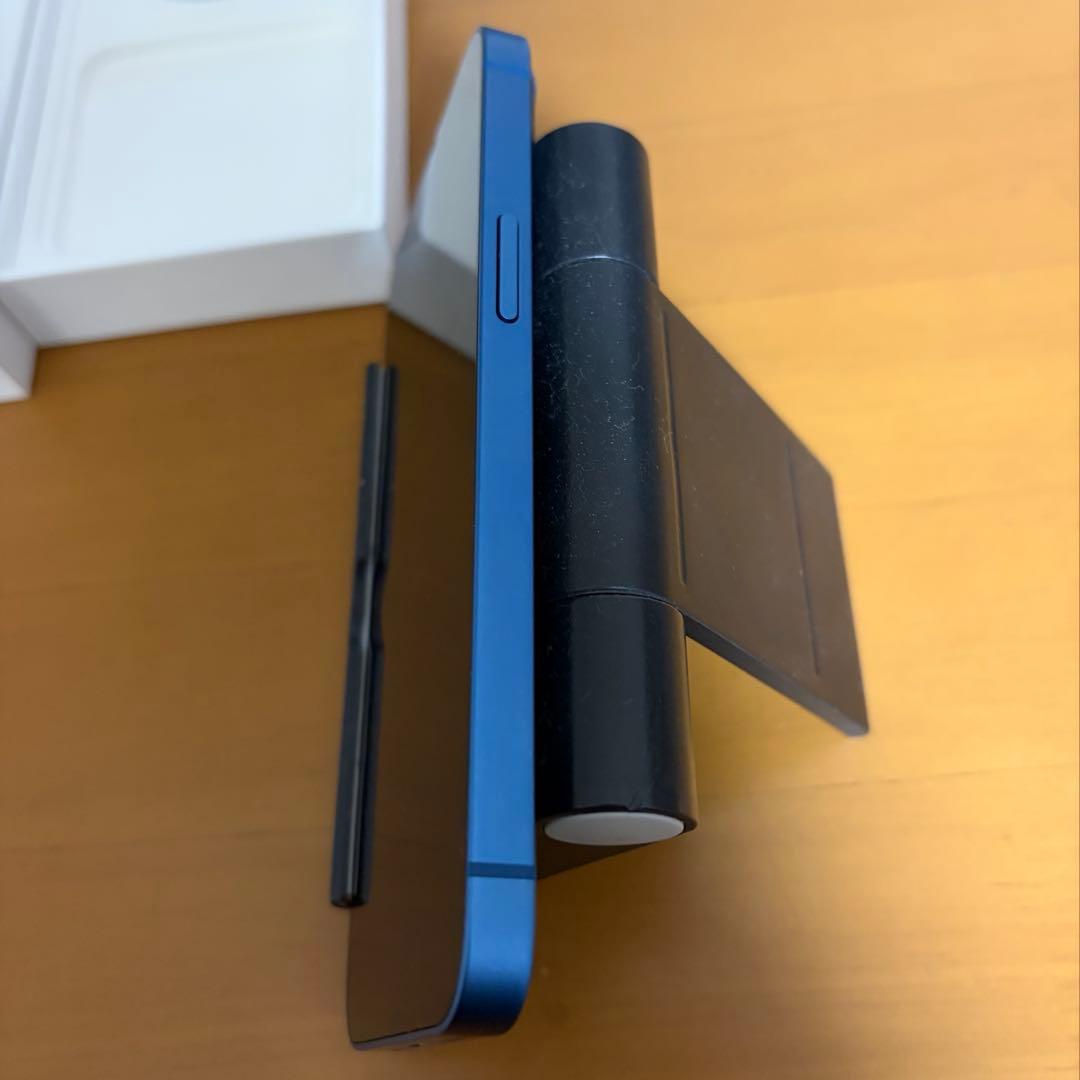 Apple iPhone 13 ブルー 本体　256GB 美品　箱、ケーブル付き