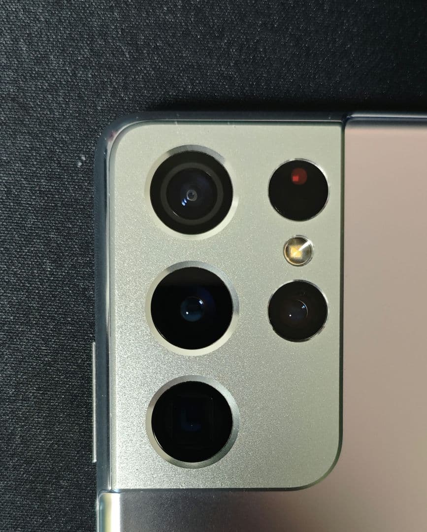 Galaxy S21 Ultra 5G ファントムシルバー docomo版