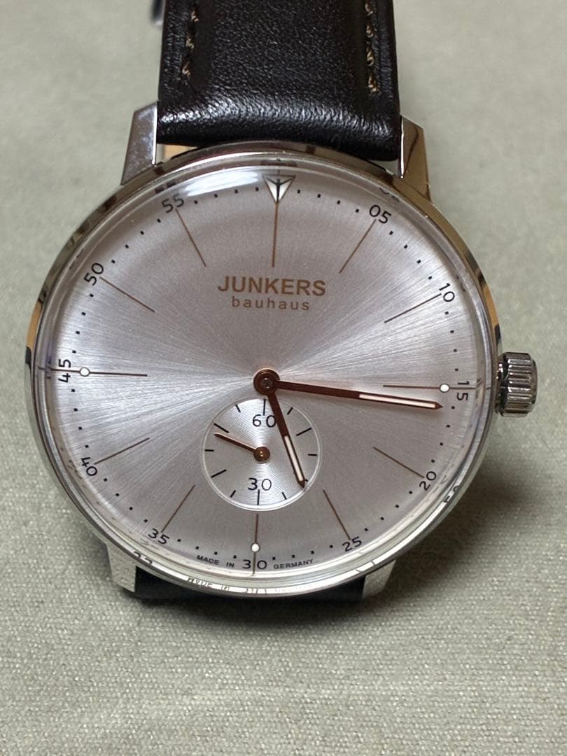 JUNKERS ユンカース 手巻き　薄型手巻きムーブメントの傑作ETA/7001