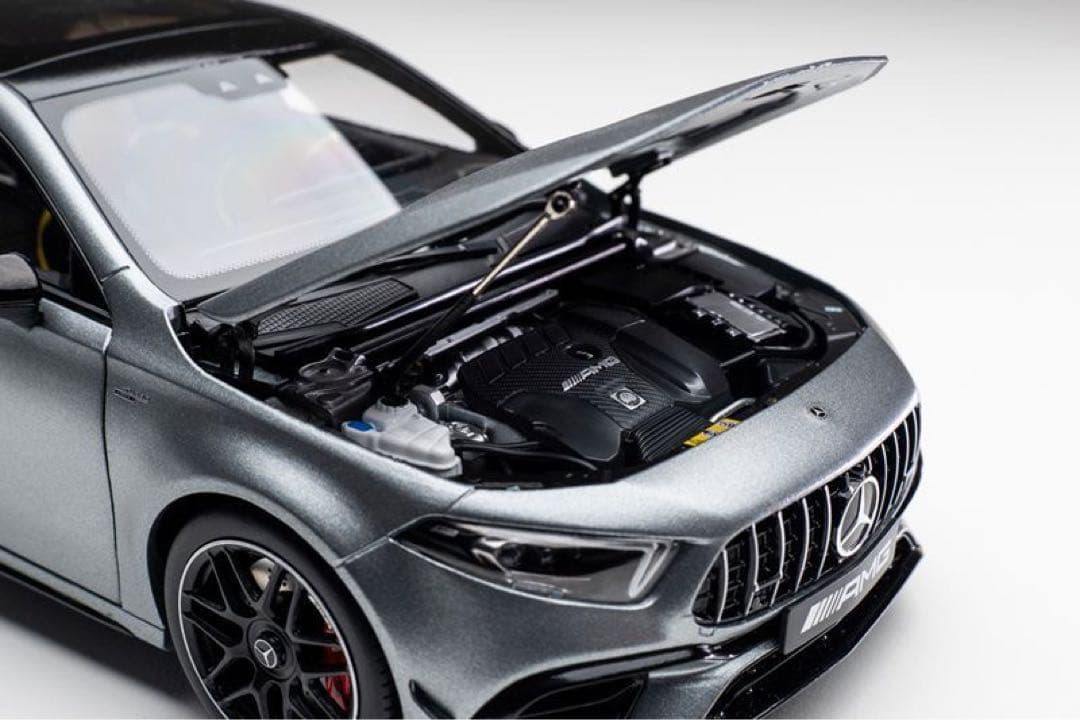 AMG A45 １\18ミニカー