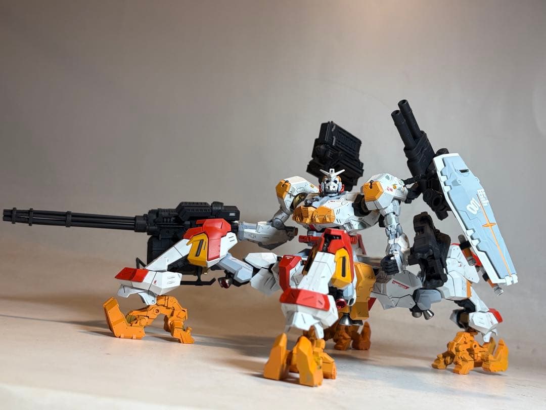 HG 赤いガンダム 完成品 ガンプラ