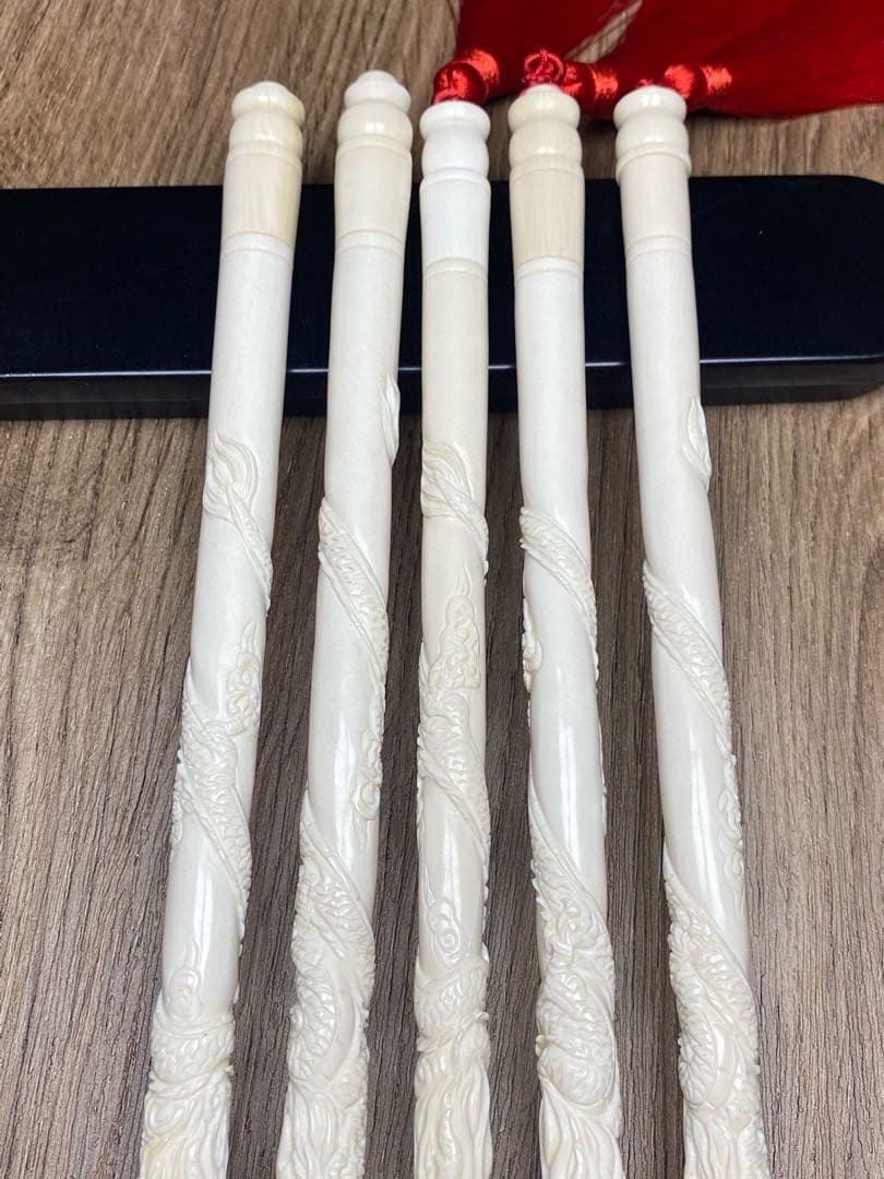 天然マンモス牙美しい手作り彫刻　彫龍　毛筆