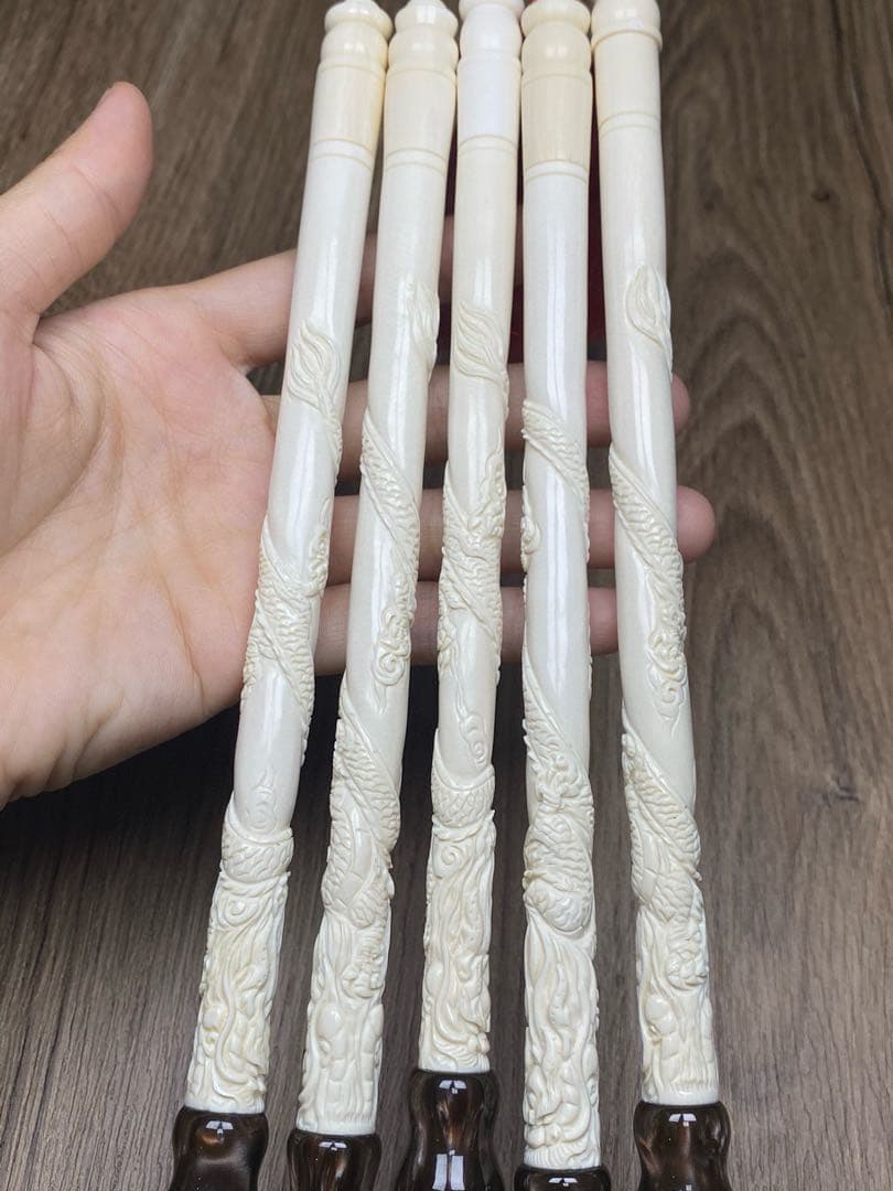 天然マンモス牙美しい手作り彫刻　彫龍　毛筆
