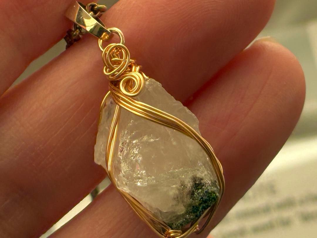 最終価格　ロシア産　フェナカイト　虹入H&E社証明書　原石　ペンダントトップ