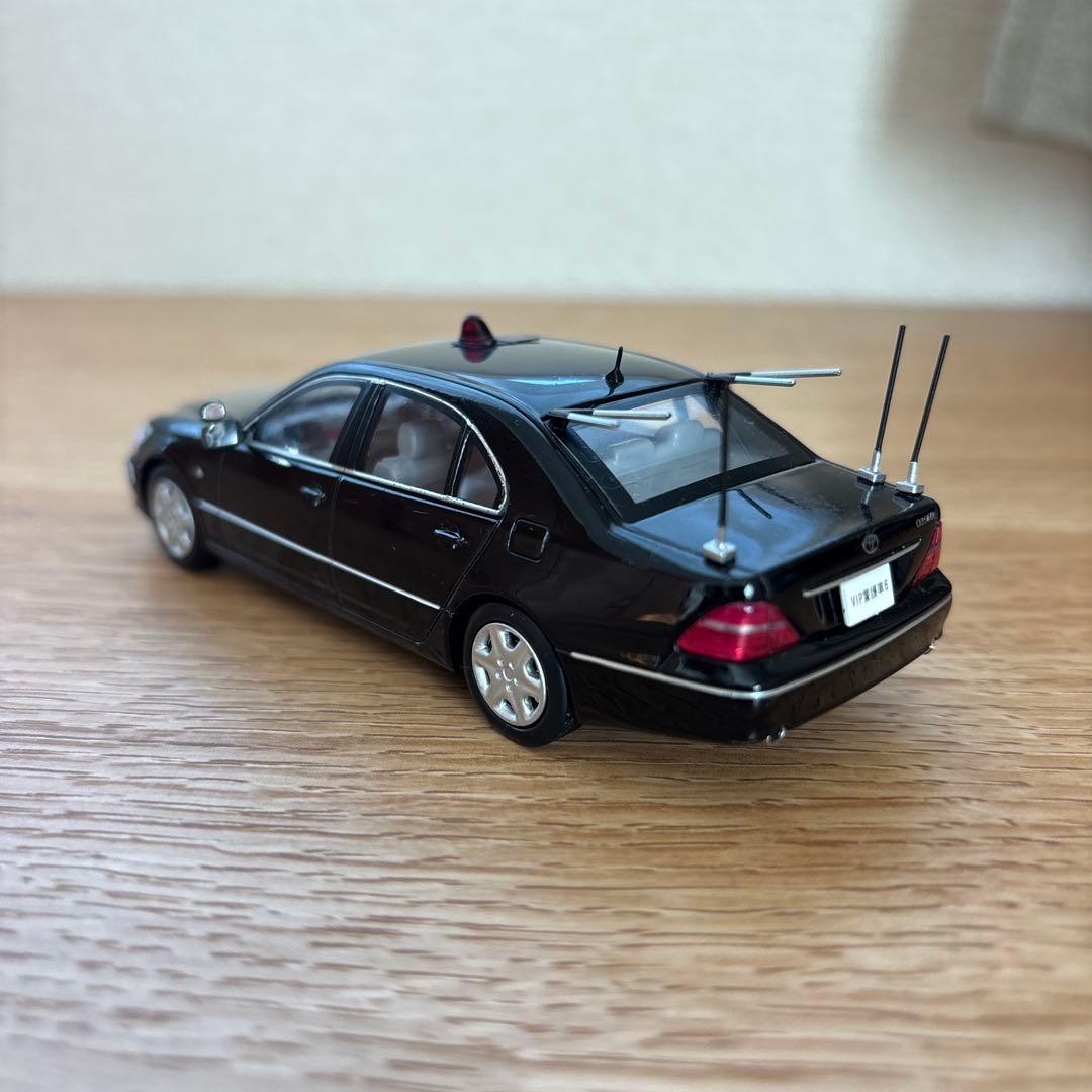 1/43セルシオ警護車