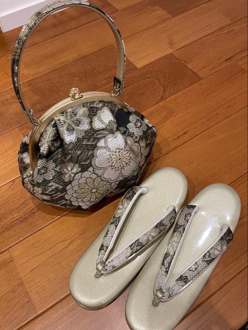 成人式　バッグと草履セット