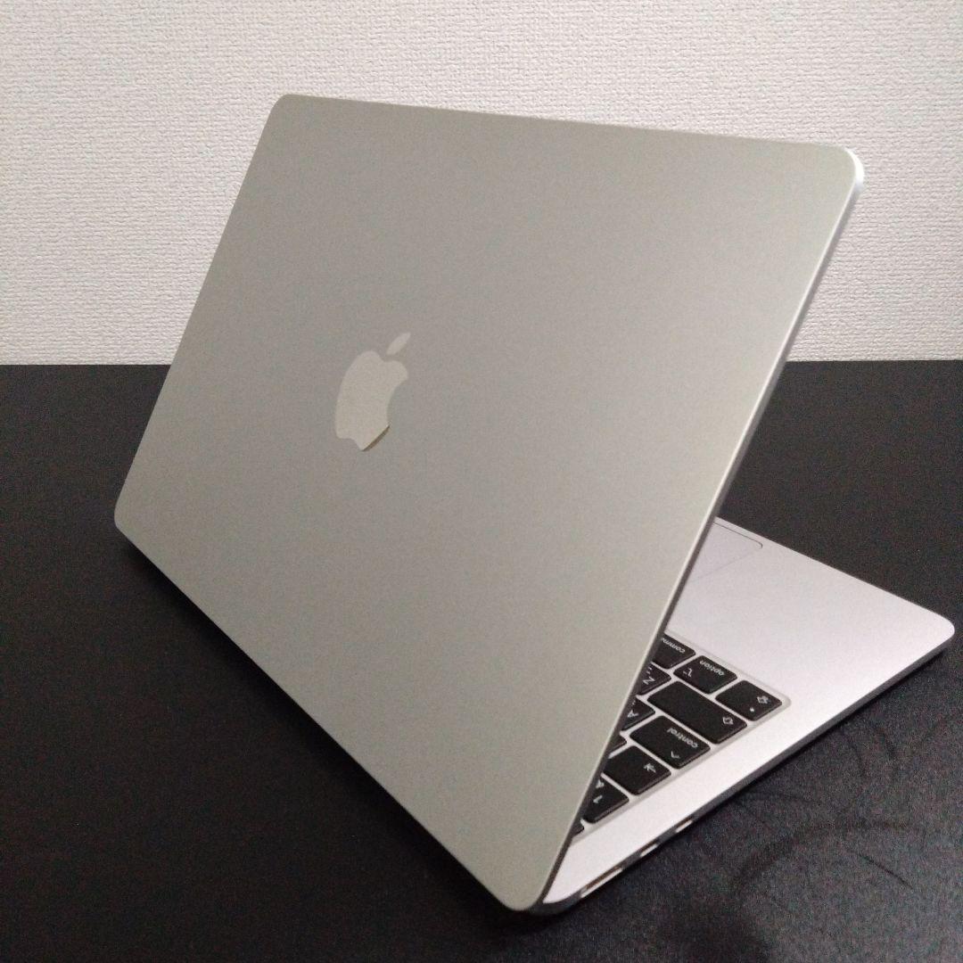 Apple MacBook Air 13.6インチ M2 シルバー