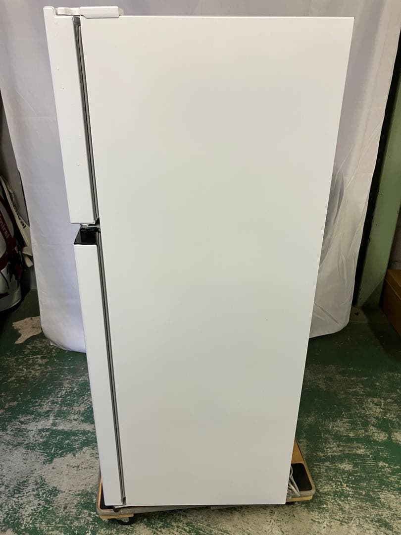 10h59 Hisense 120L 冷凍冷蔵庫 HR-B12E2W 2023年