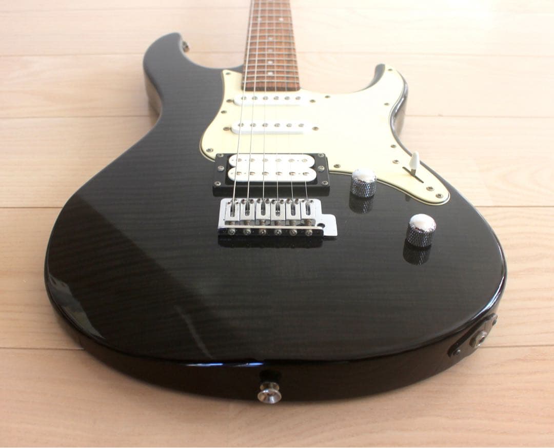 ［ぼっち・ざ・ろっく!］ヤマハ Pacifica PAC212VFM パシフィカ