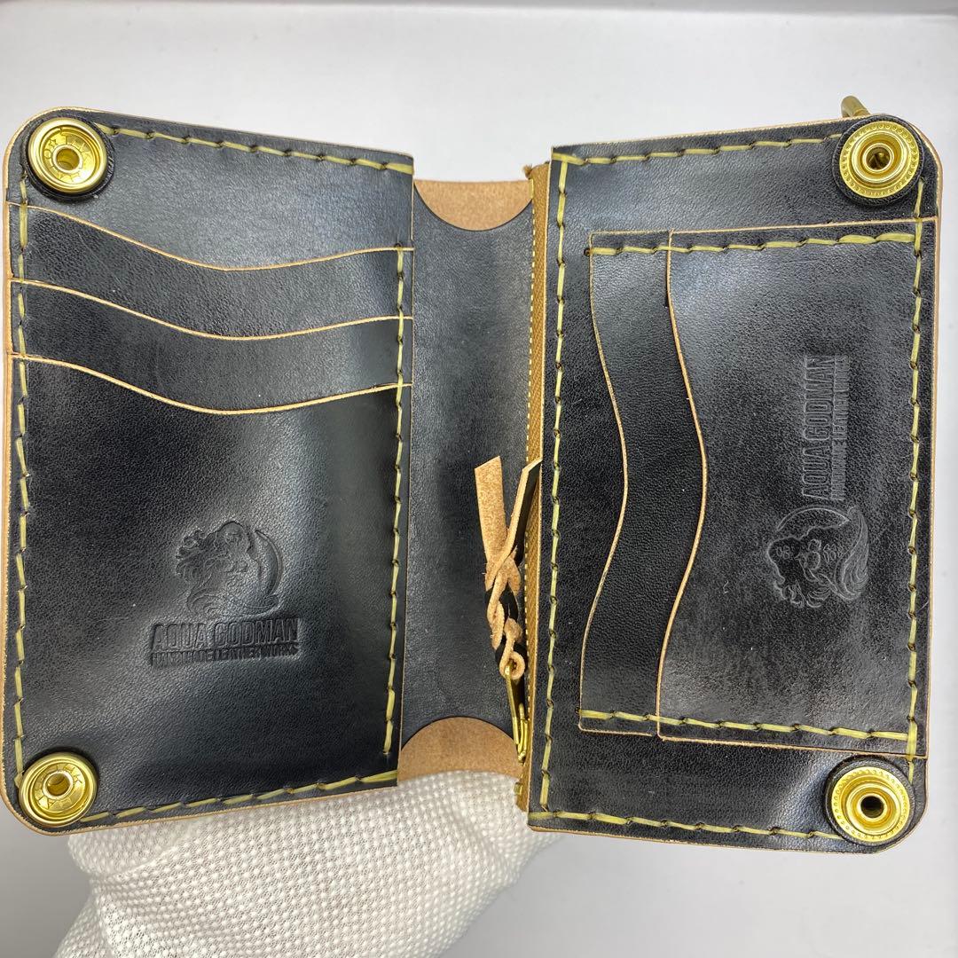 折らずお札収納 真鍮 丘染めブラックの無骨トラッカーウォレット
