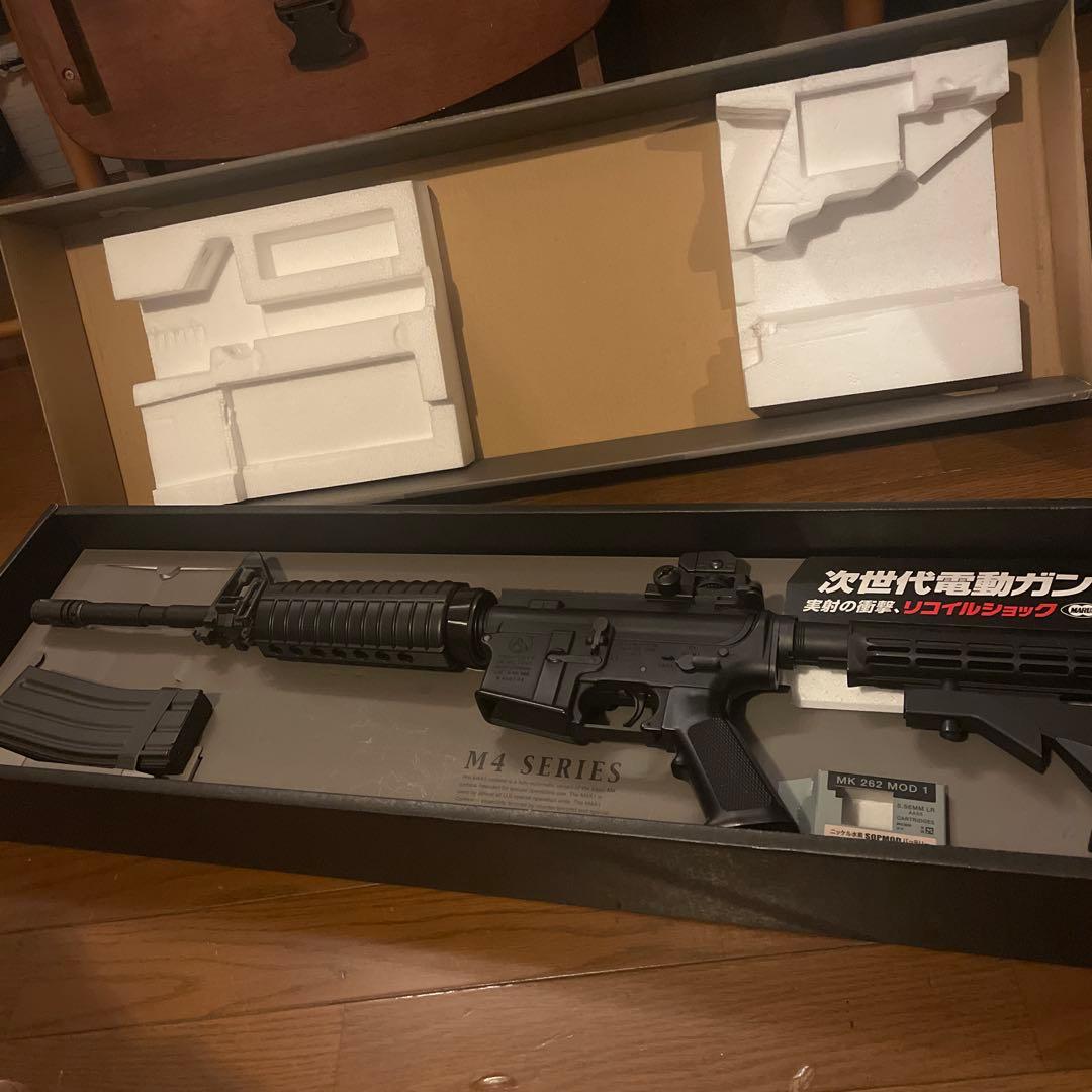 次世代電動ガン M4 SERIES 30発マガジン付き