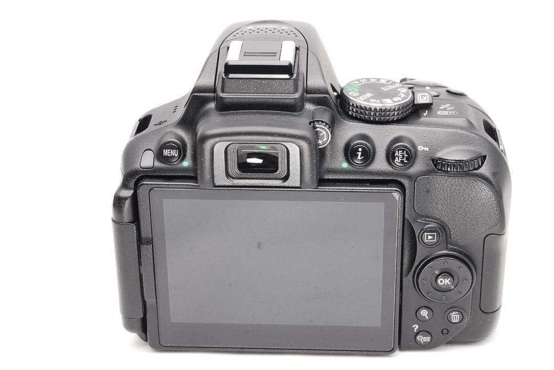 ♥ Nikon D5300 ♥新型レンズ♥初心者おすすめ♥ 一眼レフカメラ