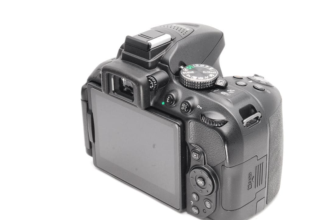 ♥ Nikon D5300 ♥新型レンズ♥初心者おすすめ♥ 一眼レフカメラ