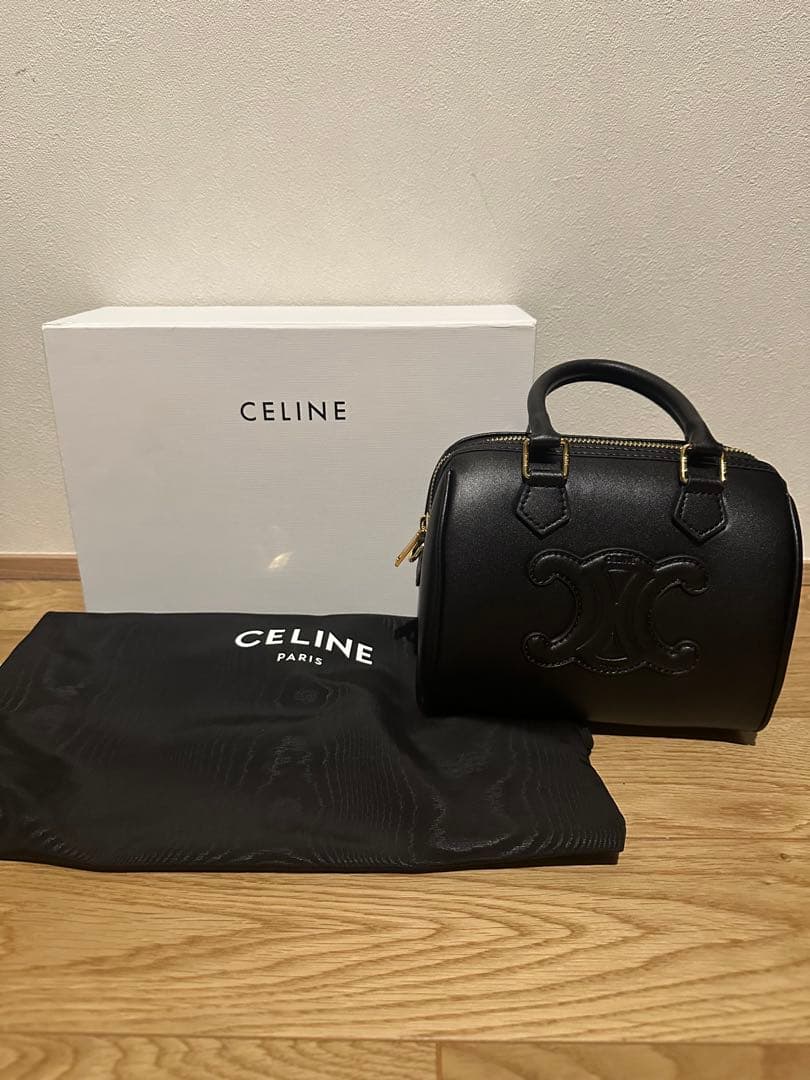 CELINE ブラック　ショルダーバッグ　トリオンフ