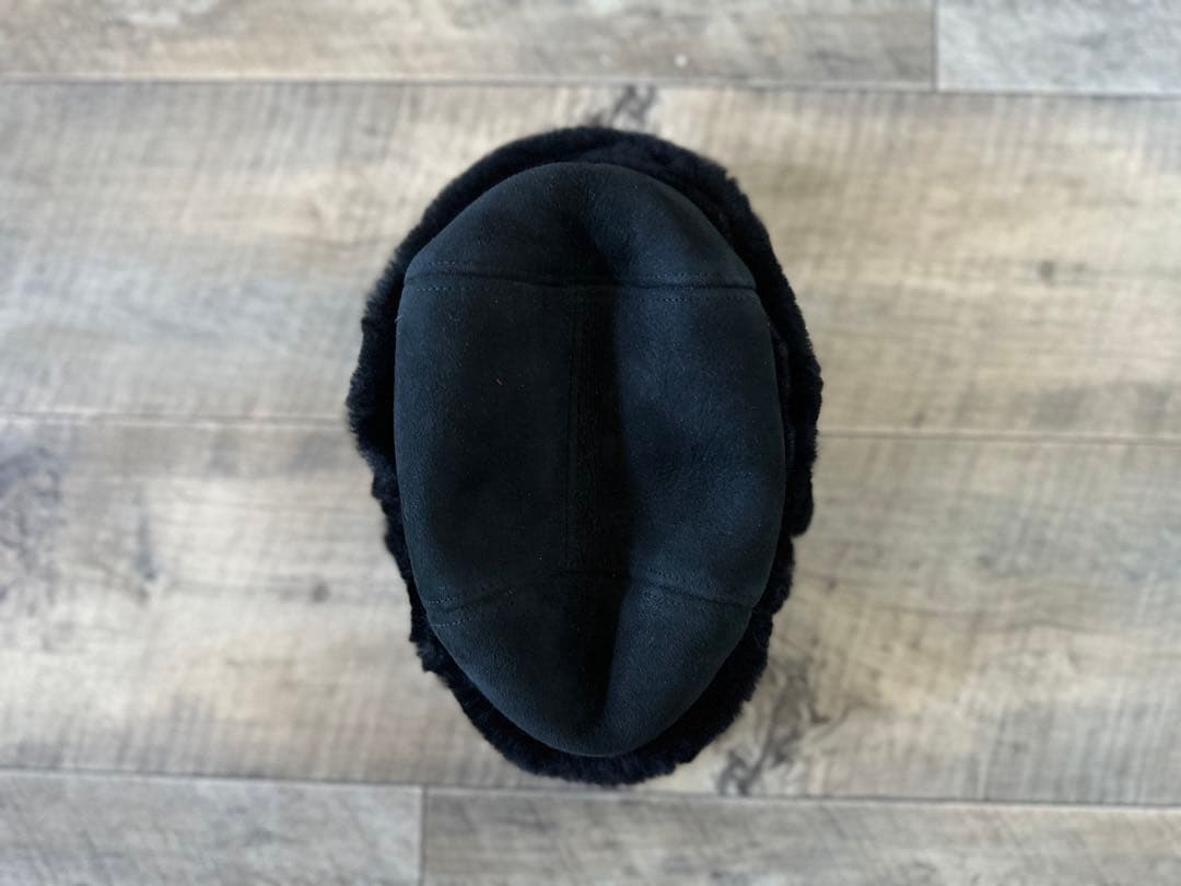 MISTRAL フランス製 リアル ムートン トーク　防寒　羊革　黒　未使用品