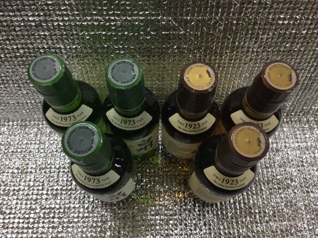 サントリー「山崎」と「白州」の180mlボトルを各3本計6本