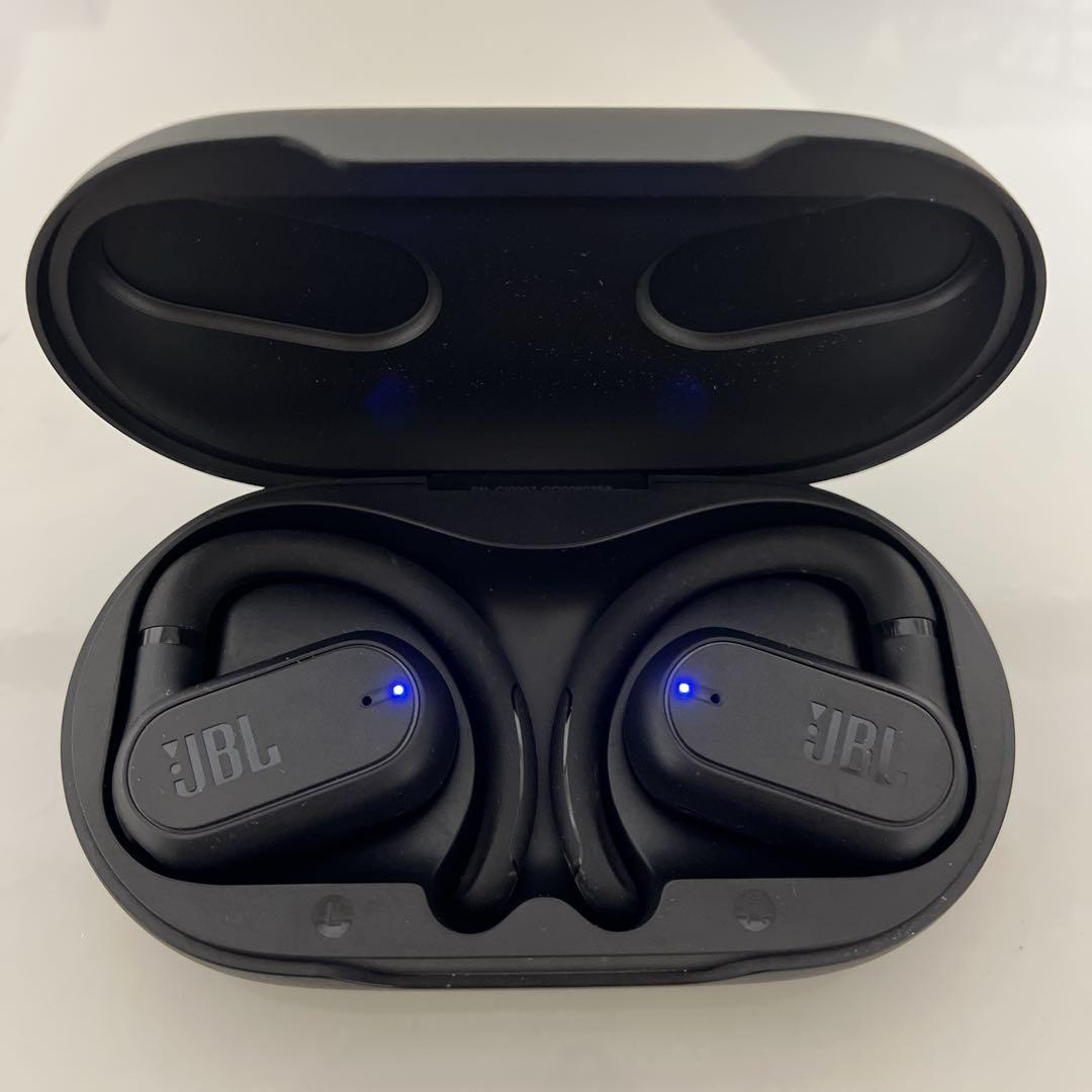 オープンイヤー完全ワイヤレスイヤホン JBL Soundgear Sense