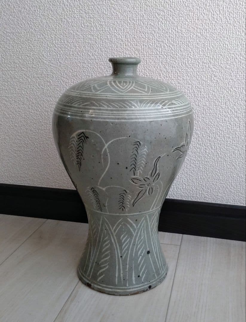 李朝　高麗青磁　白黒象嵌　朝鮮美術　梅瓶　骨董　陶芸　陶磁器　29cm高程