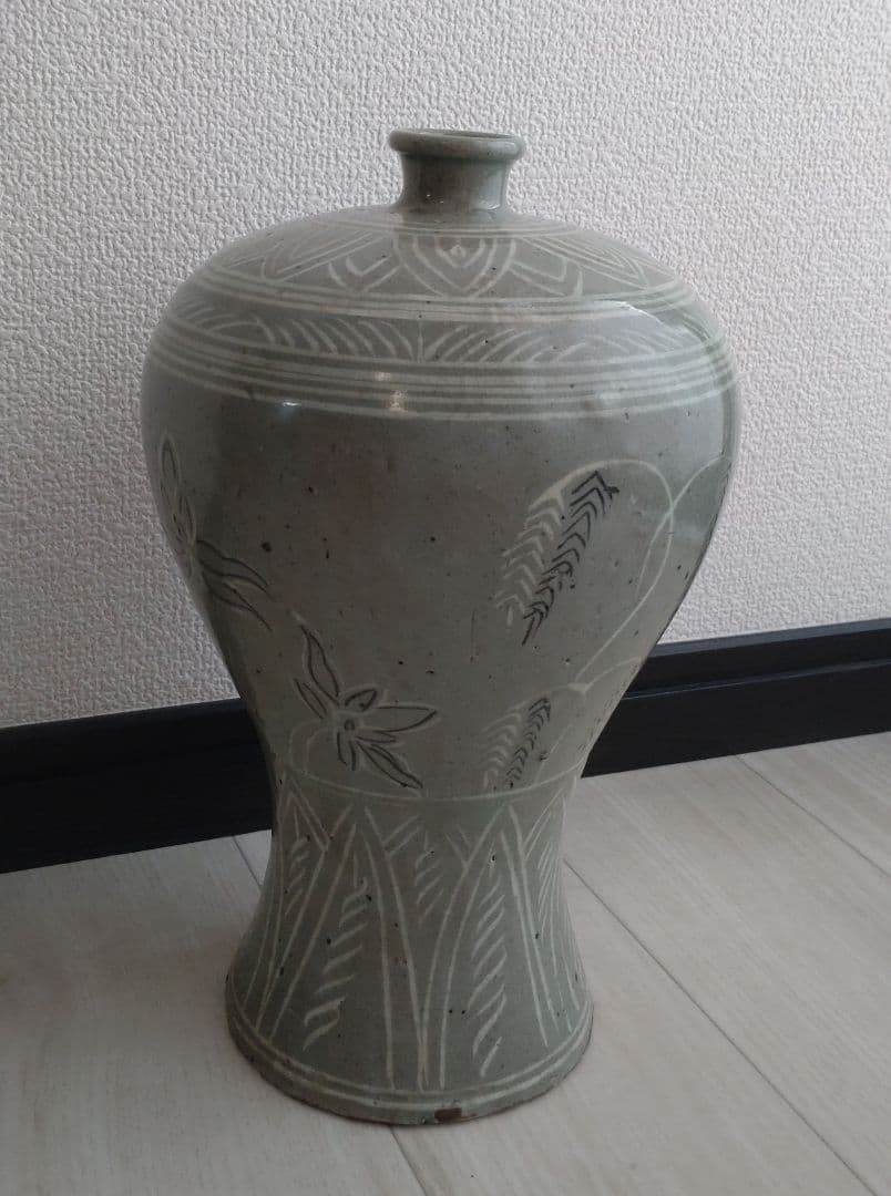 李朝　高麗青磁　白黒象嵌　朝鮮美術　梅瓶　骨董　陶芸　陶磁器　29cm高程