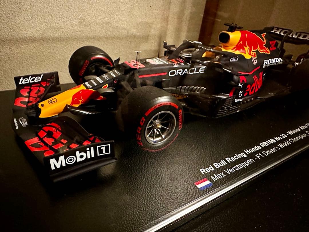 SMC別注spark RB16B アブダビGP フェルスタッペン