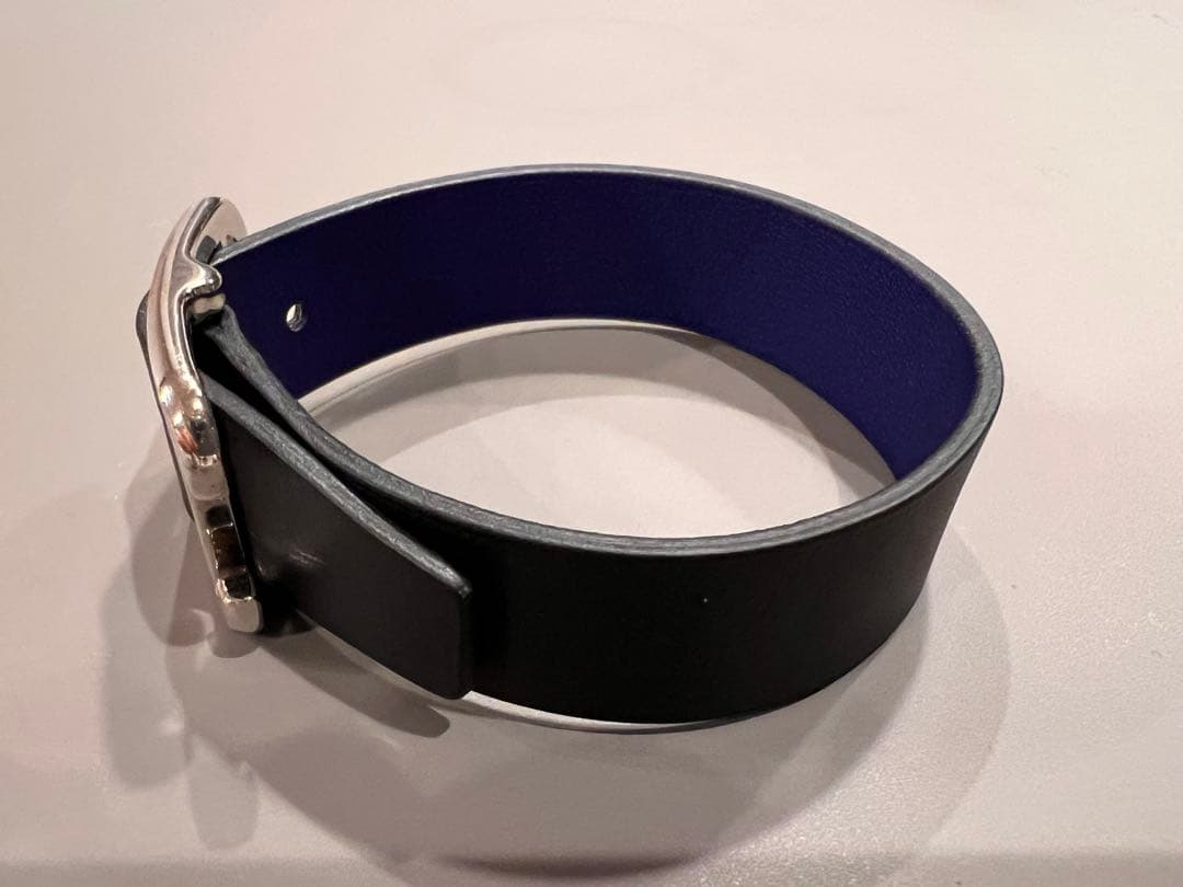 HERMES ブラック/ブルー バングル