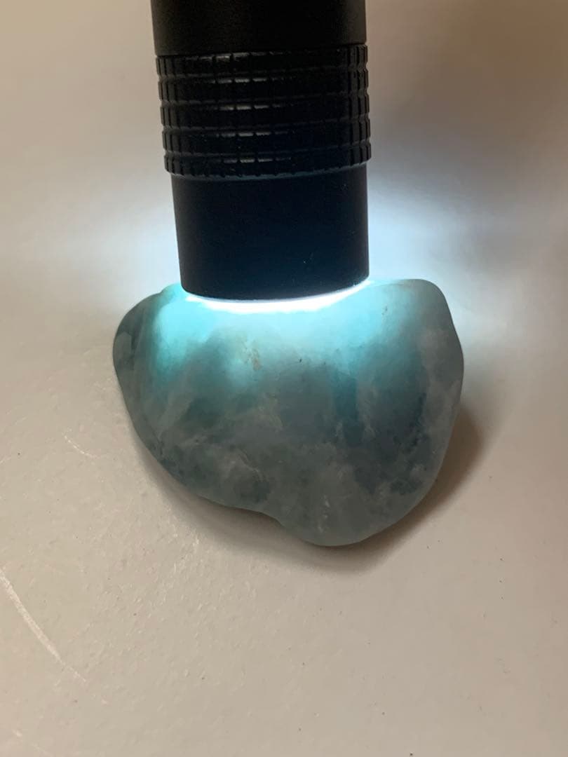 宝石質　糸魚川入りコン沢青翡翠　海石　原石　青ひすい　水石　根付　国産鉱物標本