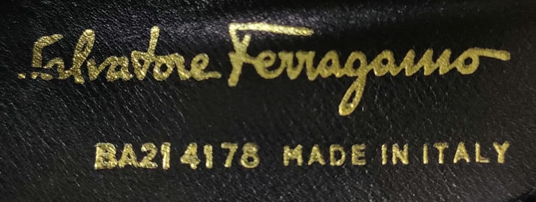 AQE03 サルヴァトーレフェラガモ 美品 ヴァラリボン ハンドバッグ