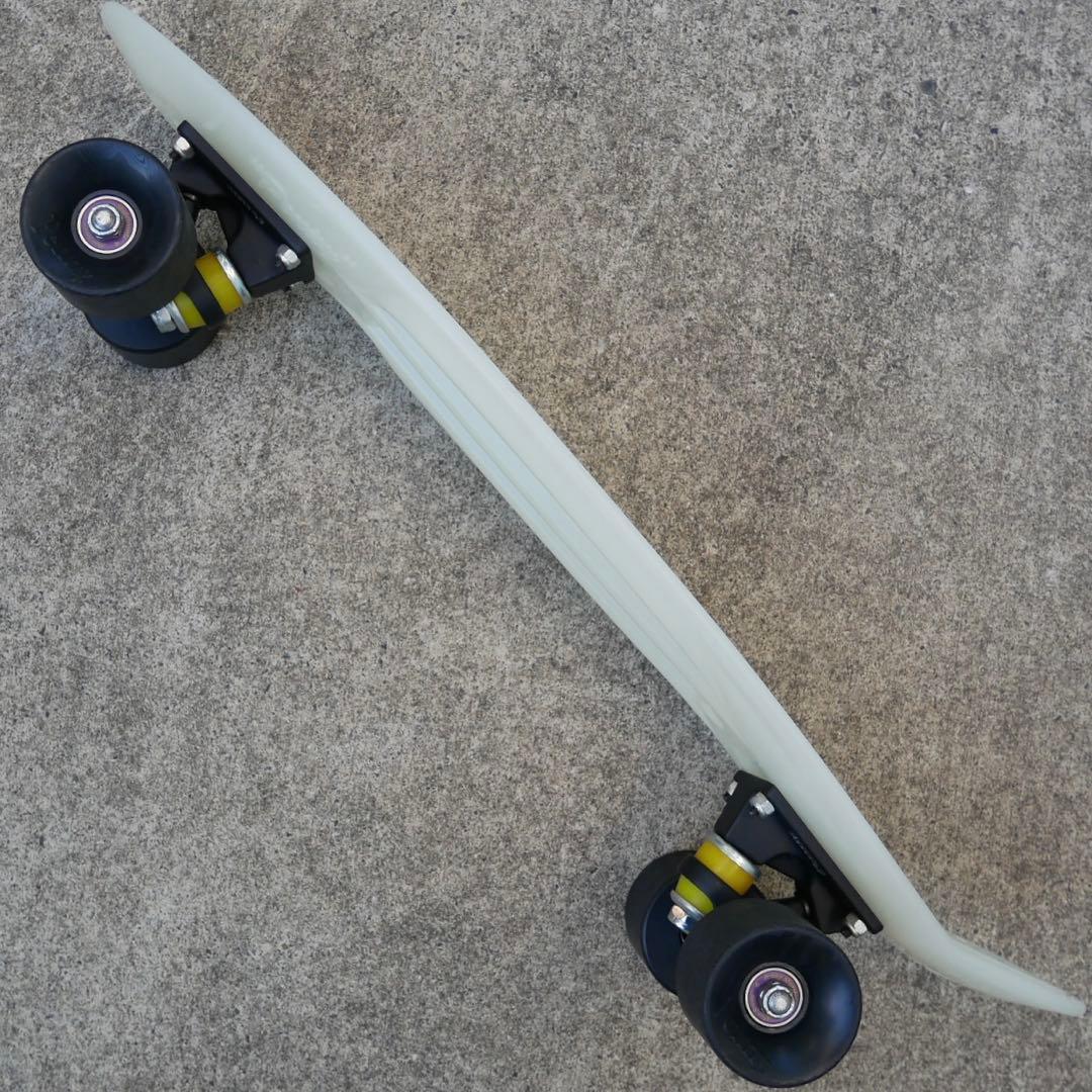 美品【整備済み】ペニー22インチ 蓄光 キャスパー