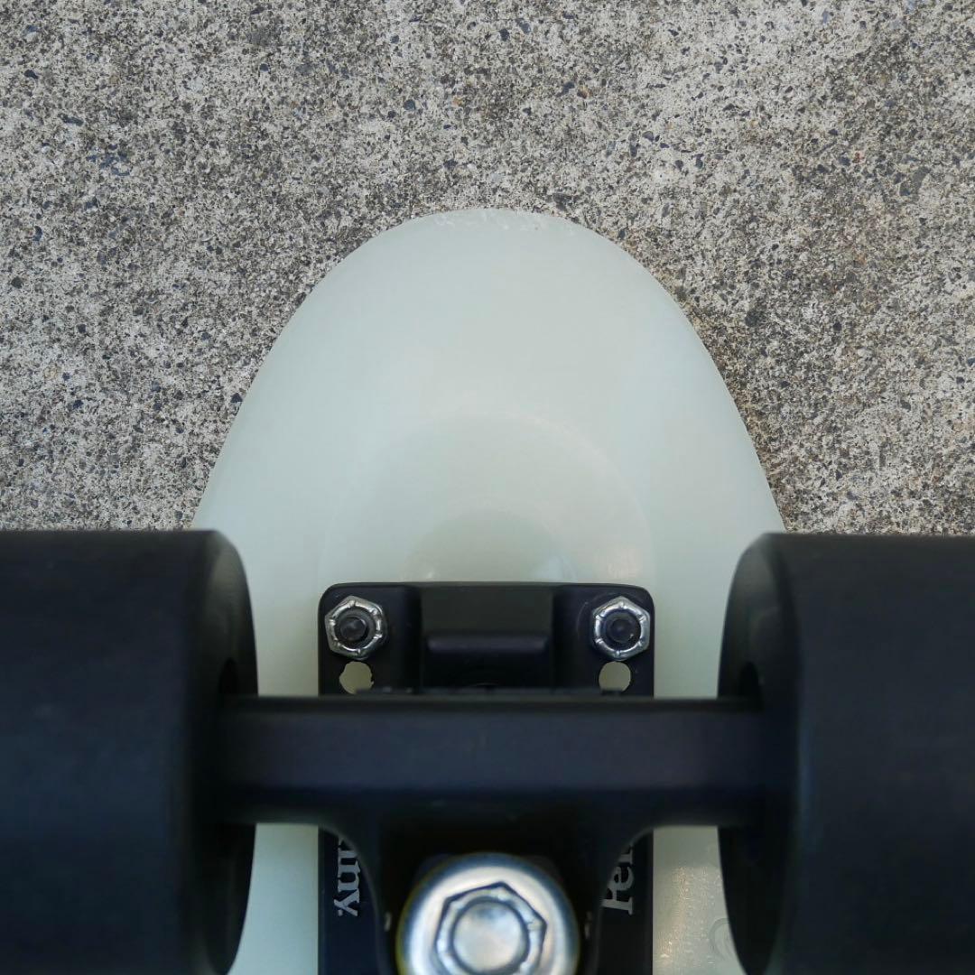 美品【整備済み】ペニー22インチ 蓄光 キャスパー