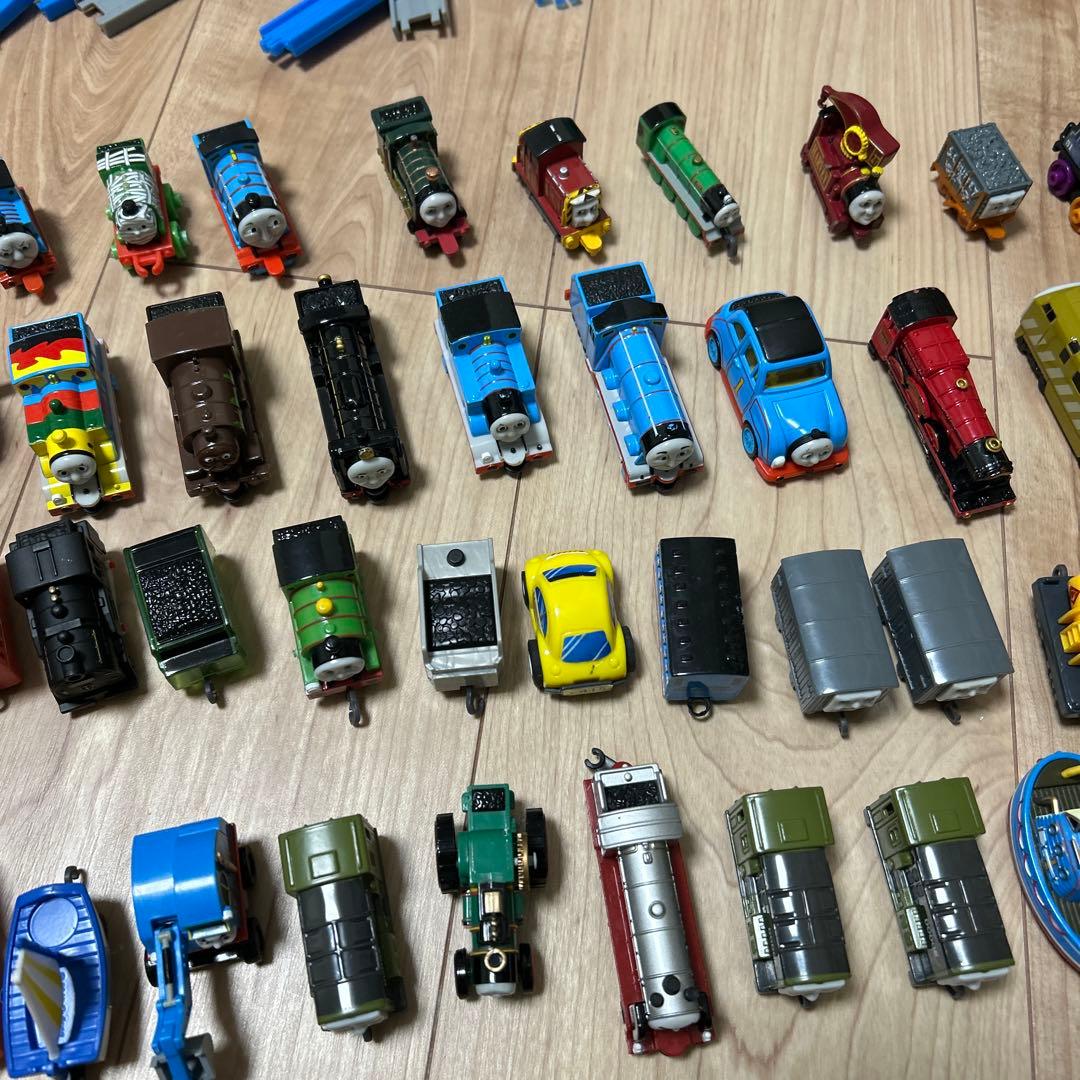 トーマス カプセルプラレール 約80個セット おまけレール付き