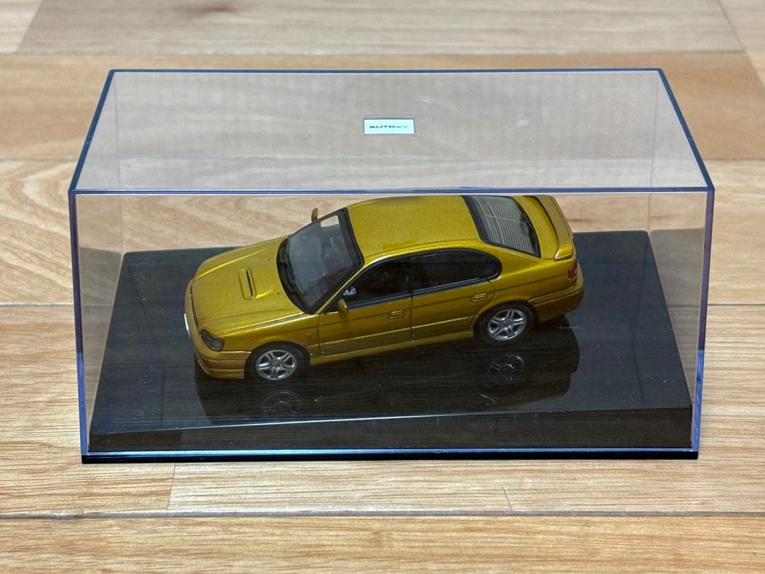 オートアート 1/43 レガシィB4 '99 ゴールド ダイキャスト製 完成品