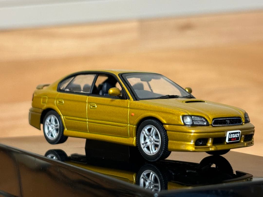 オートアート 1/43 レガシィB4 '99 ゴールド ダイキャスト製 完成品