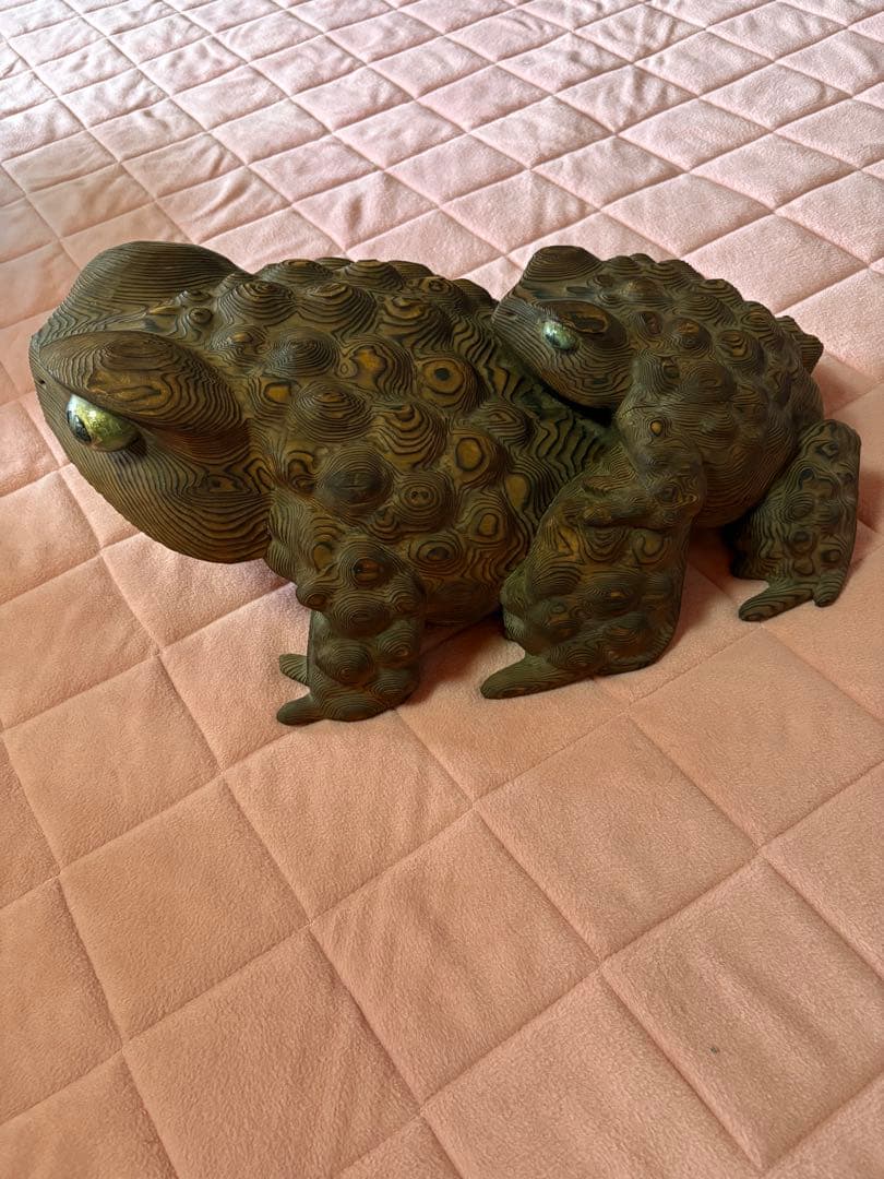 木製親子カエル　置物