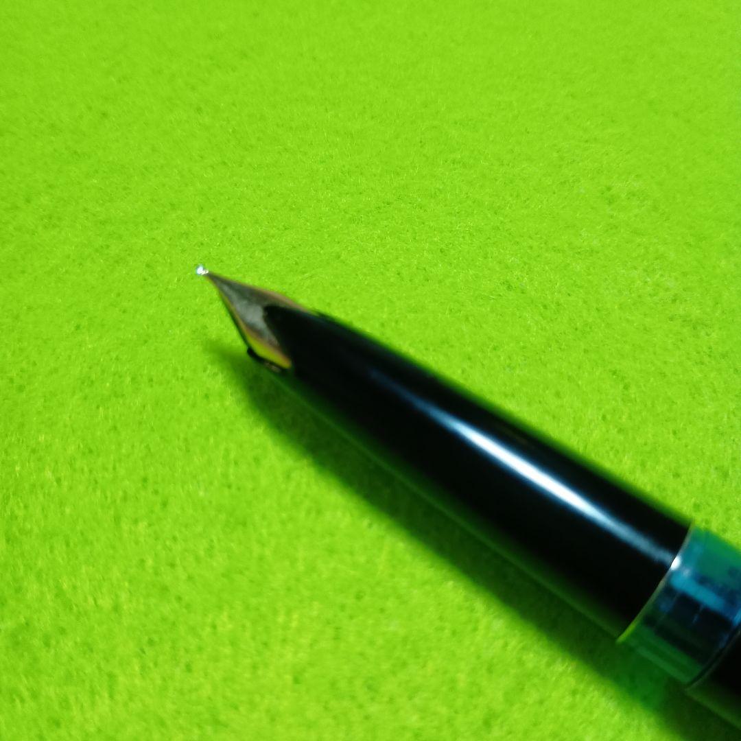 モンブラン万年筆　人気のNo22　　 ペン先　14K 585 ブラック＆ゴールド