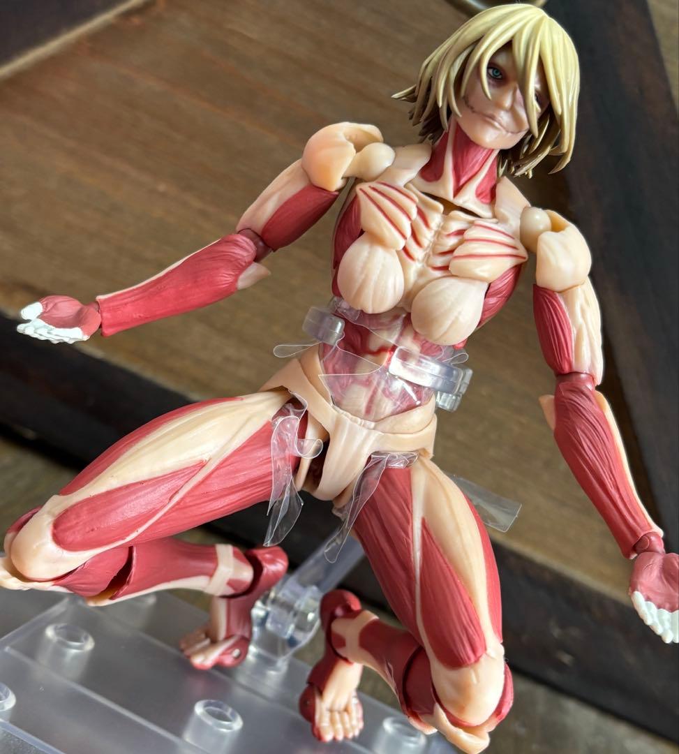 海洋堂 リボルテック アメイジングヤマグチ 進撃の巨人 女型の巨人