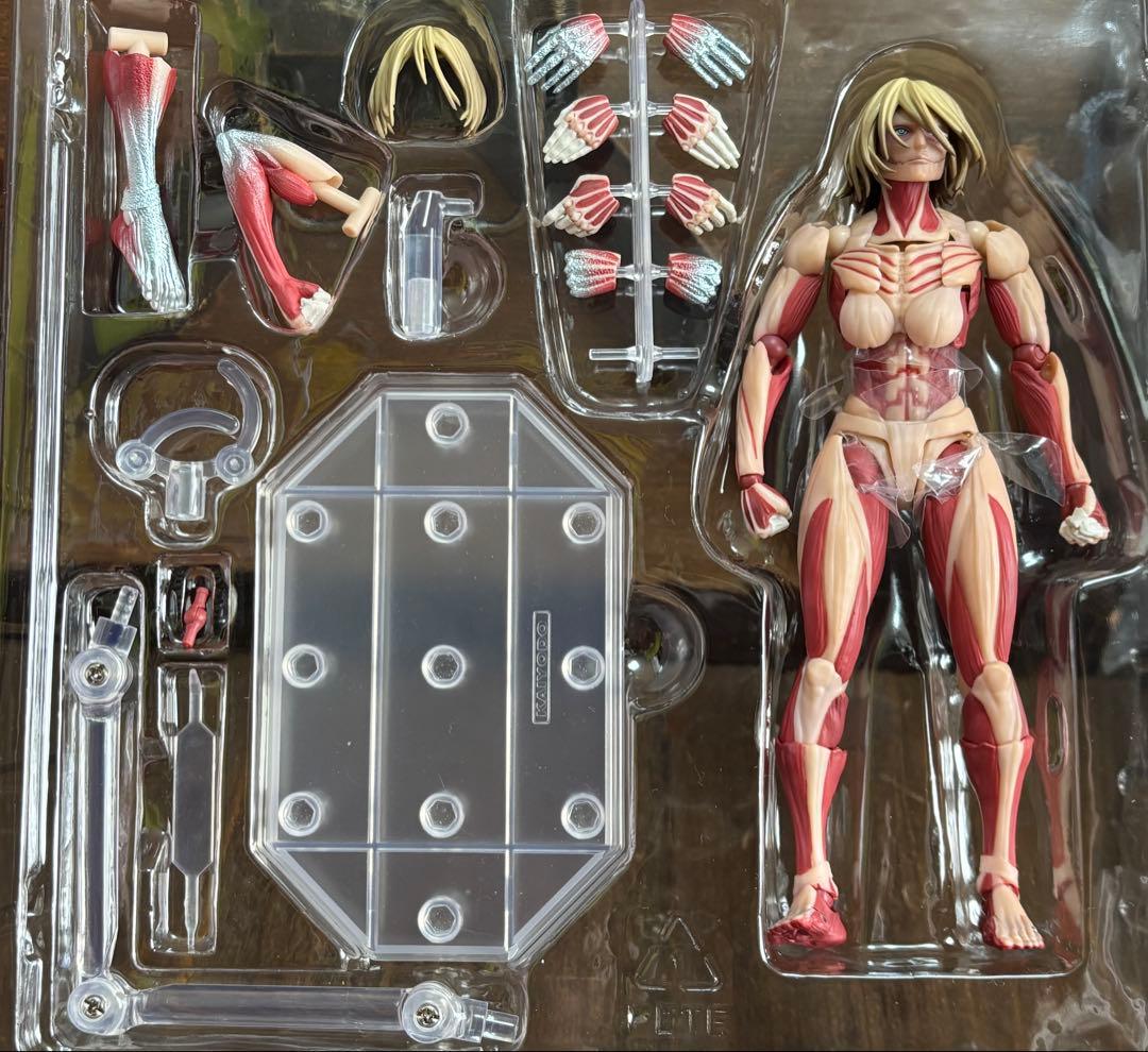 海洋堂 リボルテック アメイジングヤマグチ 進撃の巨人 女型の巨人