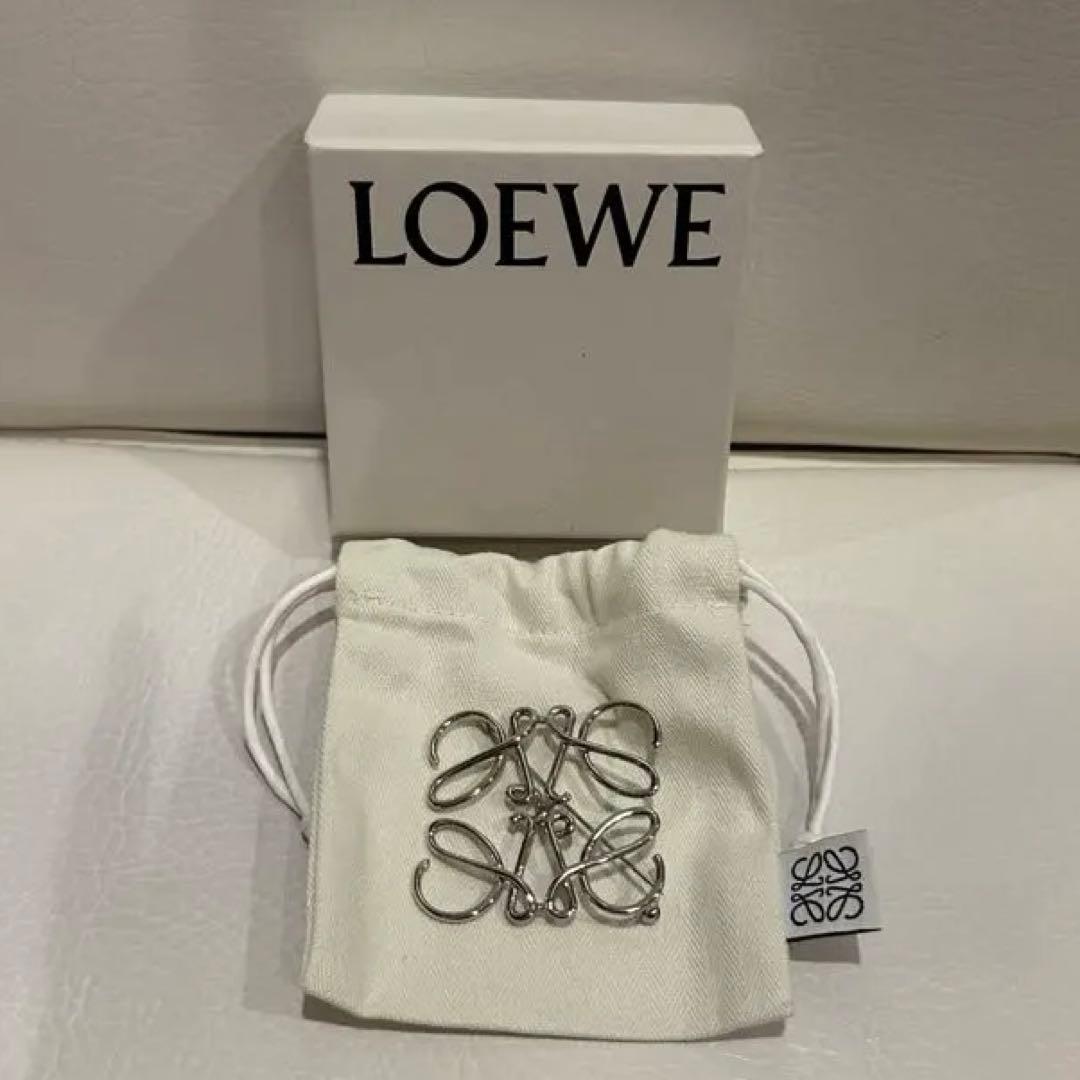 【65%OFF】LOEWE ブローチ