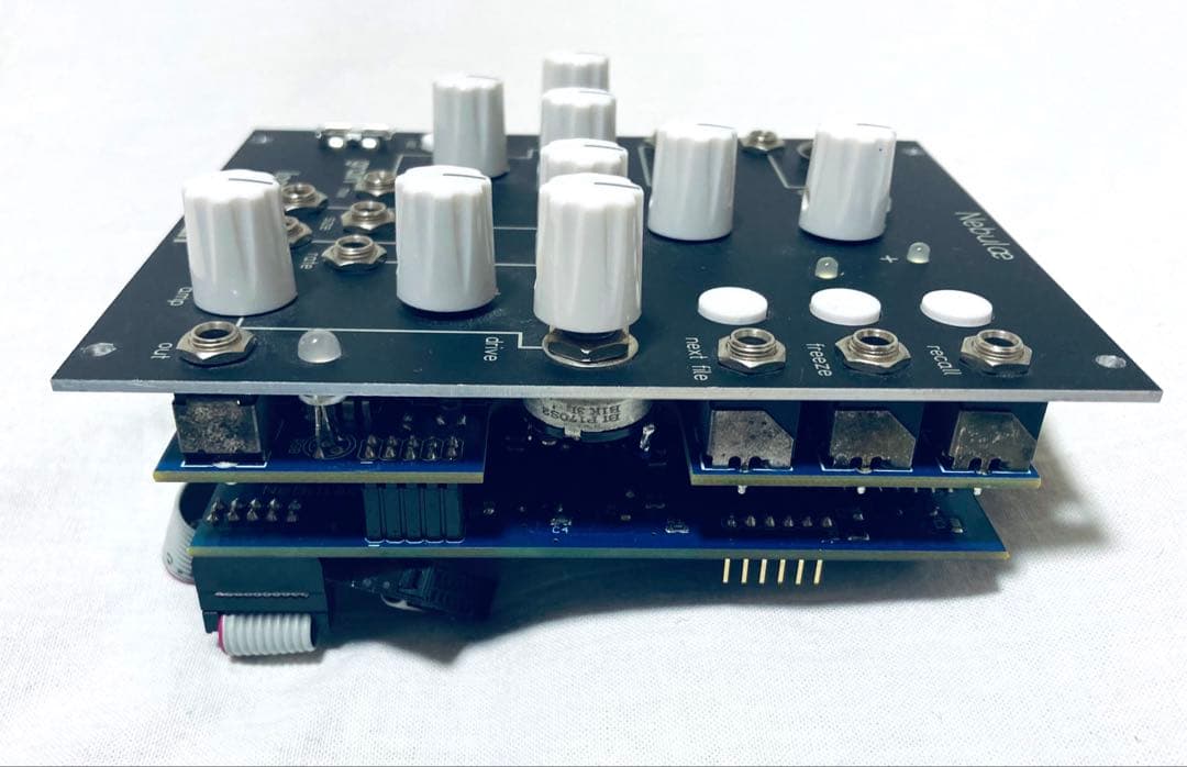 Qu-bit Electronix Nebulae v1 生産終了 希少初期型