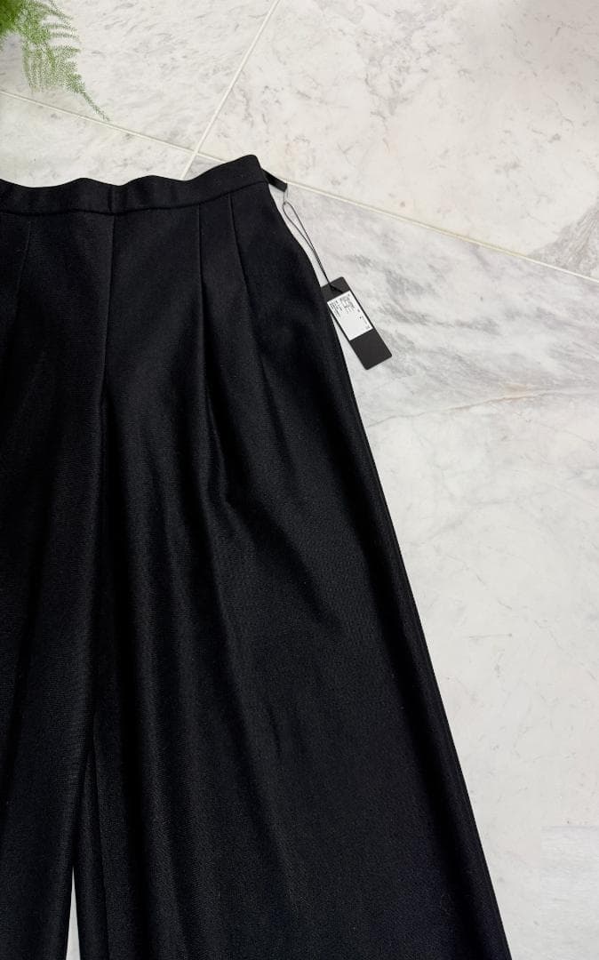 極美品★FOXEY/フォクシー アリーナキュロット ロゴ刺繍38 掲載商品