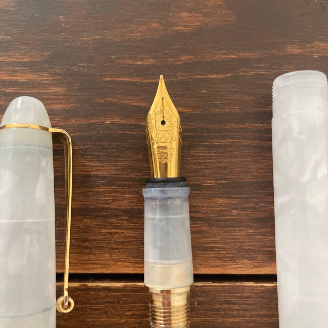 万年筆　Pent〈ペント〉 万年筆 シンフォニー デリカート 純粋(Pure)