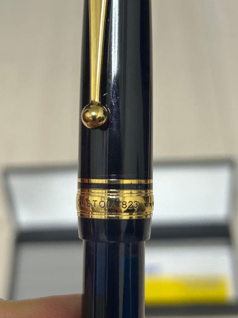 PILOT 万年筆カスタム823(黒、ペン先F)