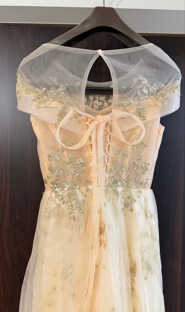 【限定値下げ‼️】シャンパンカラー オフショルダー ドレス