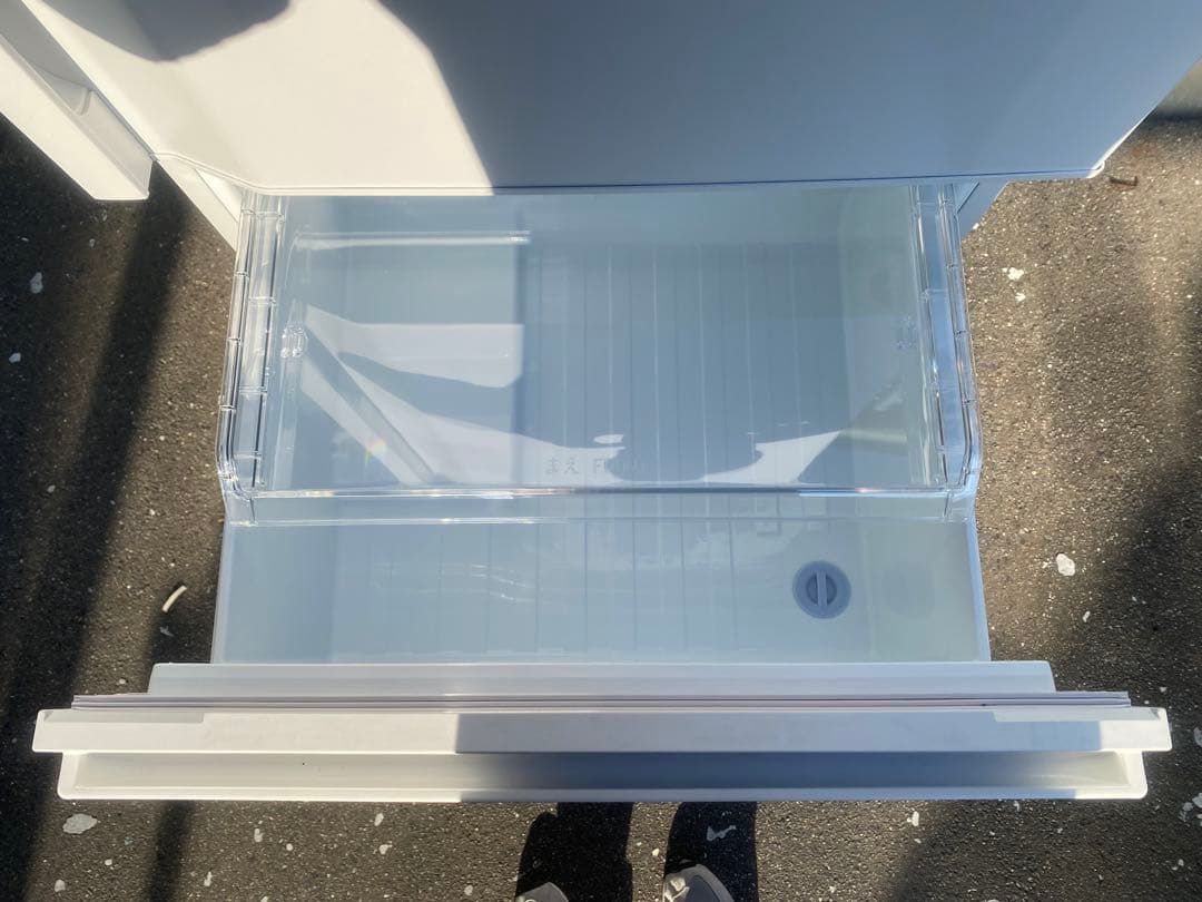 【美品】TOSHIBA 冷凍冷蔵庫 GR-V33SC (WU) 2024年製