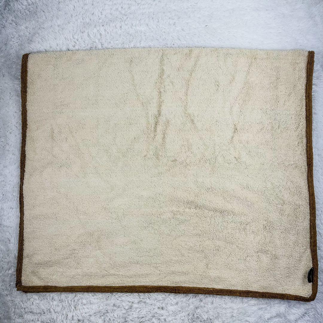 ルイヴィトン　モノグラム　ロゴ　バスタオル 総柄　ビーチタオル　茶色　膝掛け