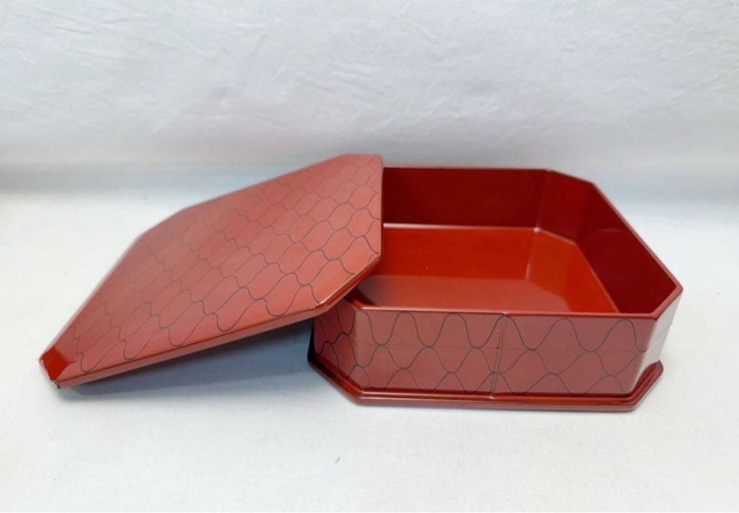 懐石道具 塗師 宗春作 木製 朱塗網目蒔絵 5段縁高重 銘々蓋付き 共箱