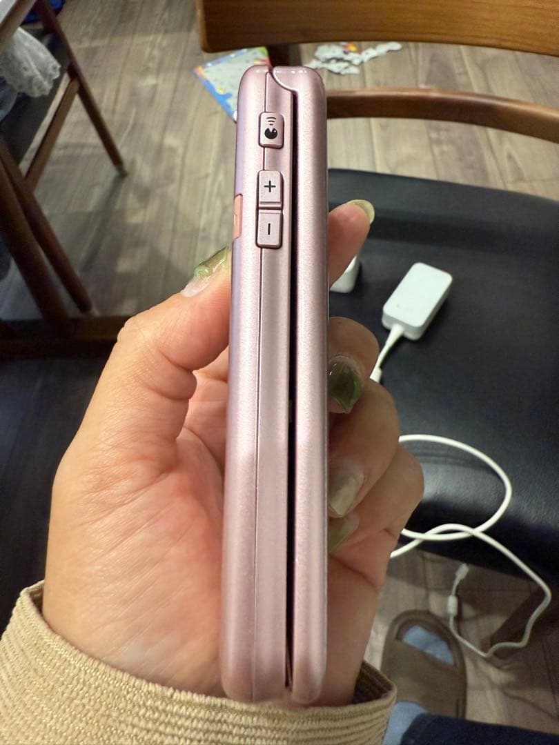 docomo らくらくフォン　F-01M ピンク 携帯電話 本体 充電器セット