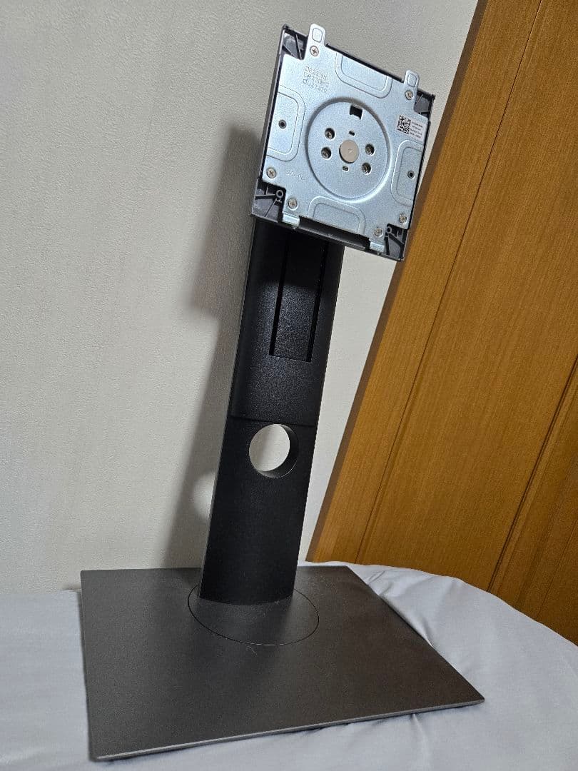 DELL　U2720QM モニター　27インチ